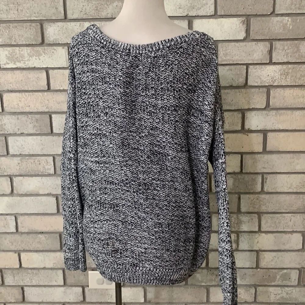 3for$20 sweater m-L - Picture 2 of 5